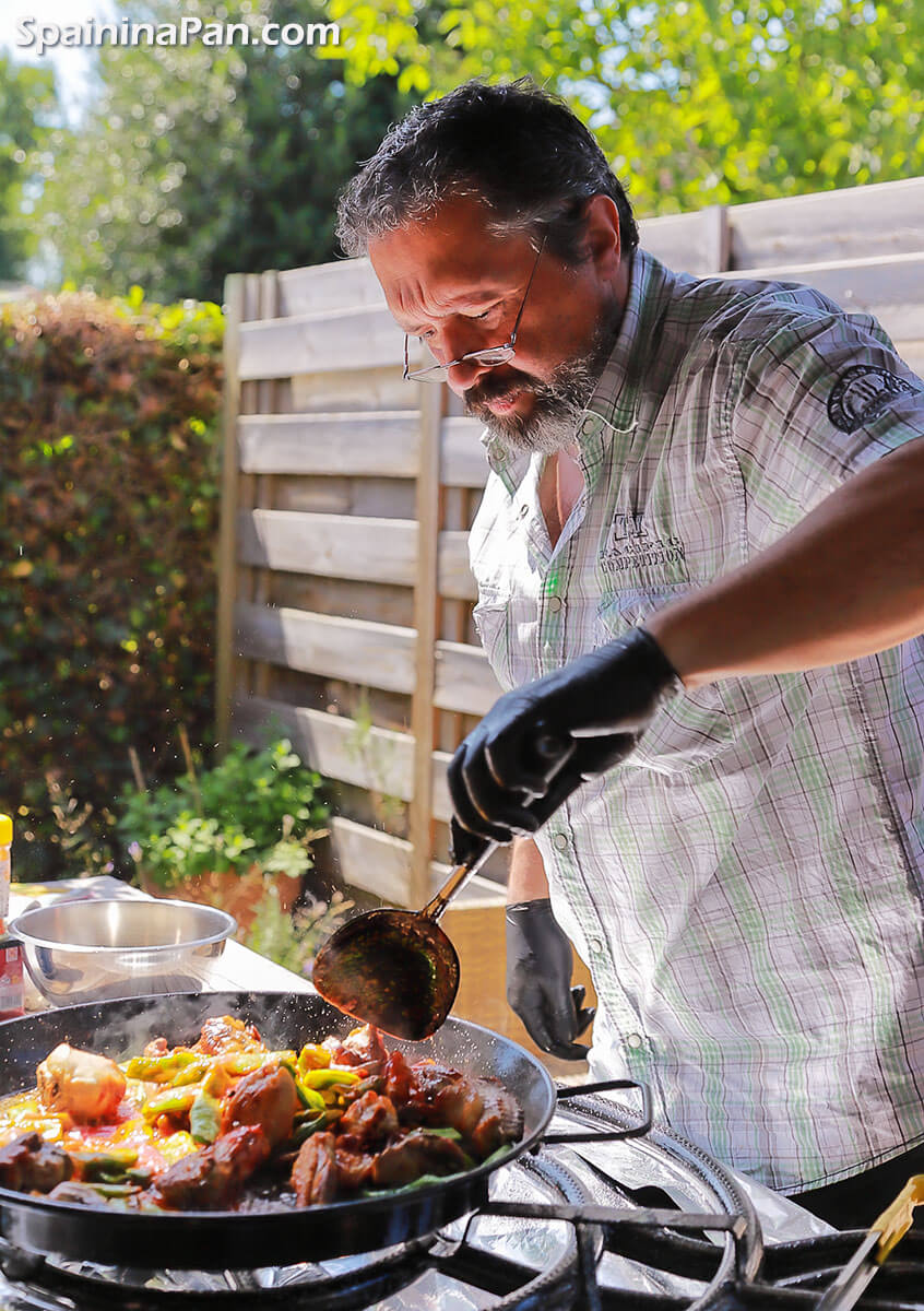 Edu cooking authentic paella Valenciana. Edu cooking authentic paella Valenciana.