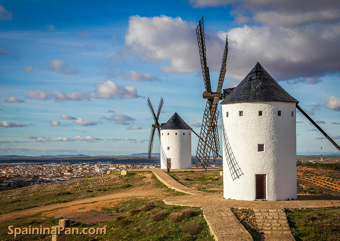The landscape of La Mancha with its typical mills.