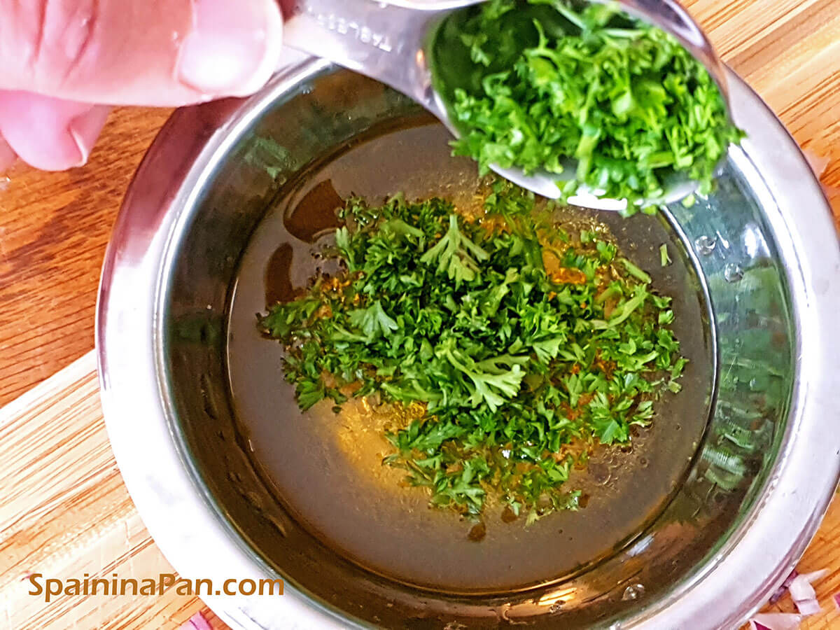 Vinaigrette for a Spanish San Isidro salad from Madrid Vinaigrette for a Spanish San Isidro salad from Madrid
